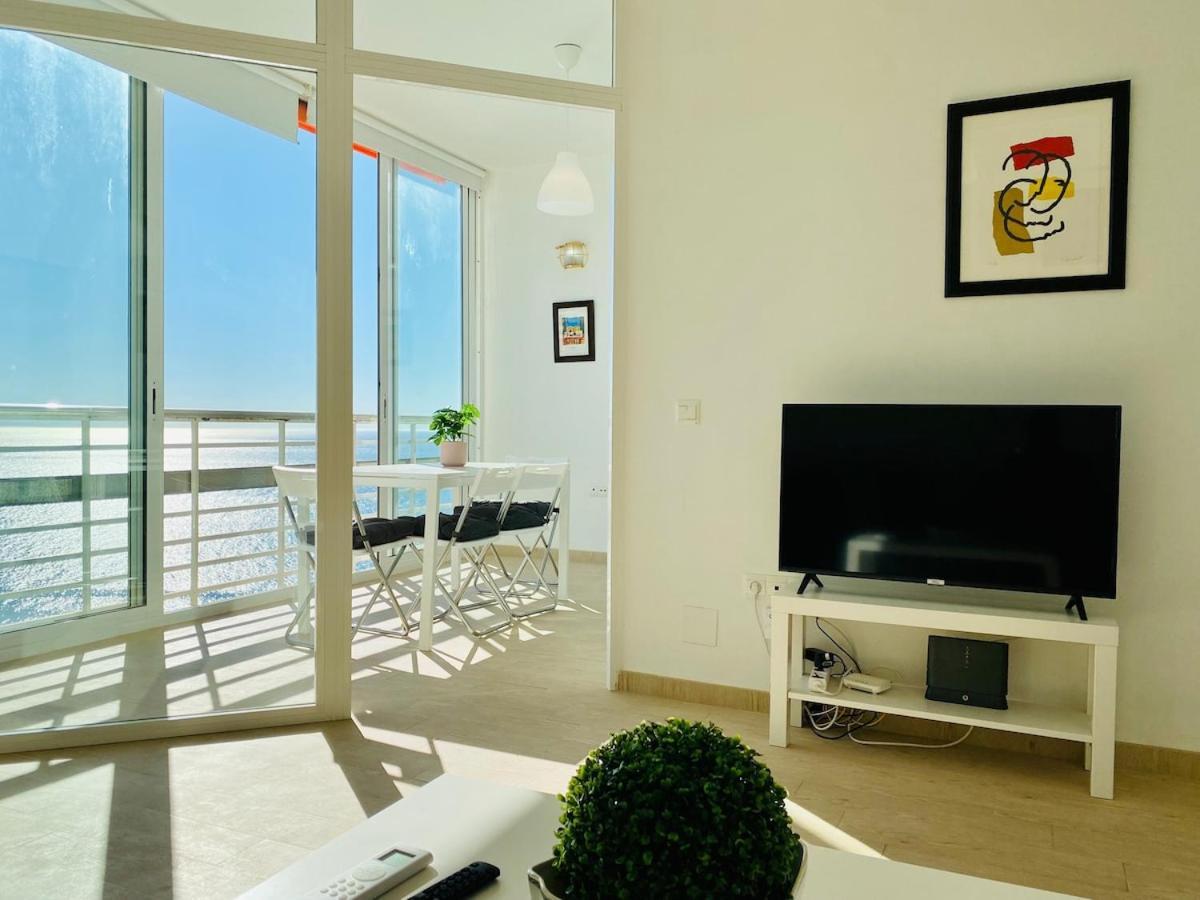 ¡Magnificas Vistas Al Mar! Piscina Y Wifi Gratis Apartman Torremolinos Kültér fotó