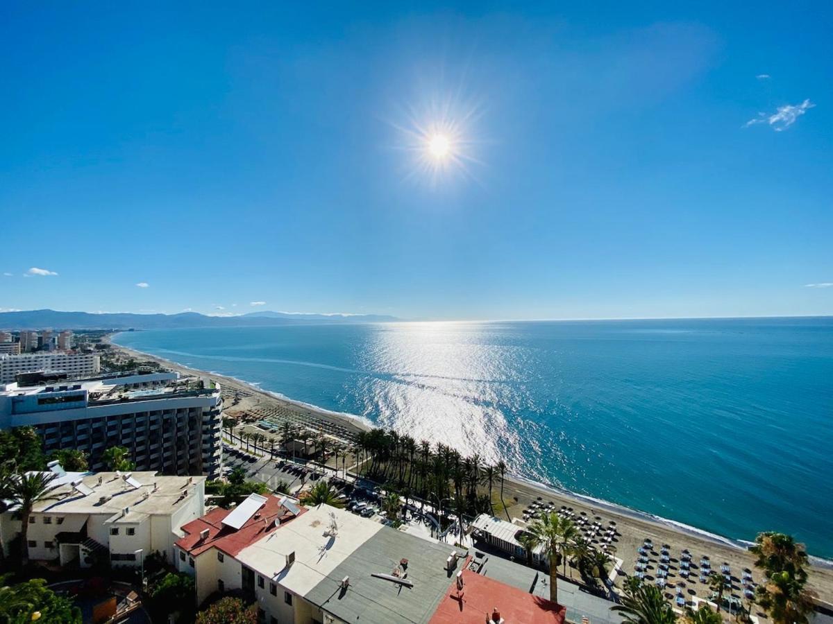 ¡Magnificas Vistas Al Mar! Piscina Y Wifi Gratis Apartman Torremolinos Kültér fotó