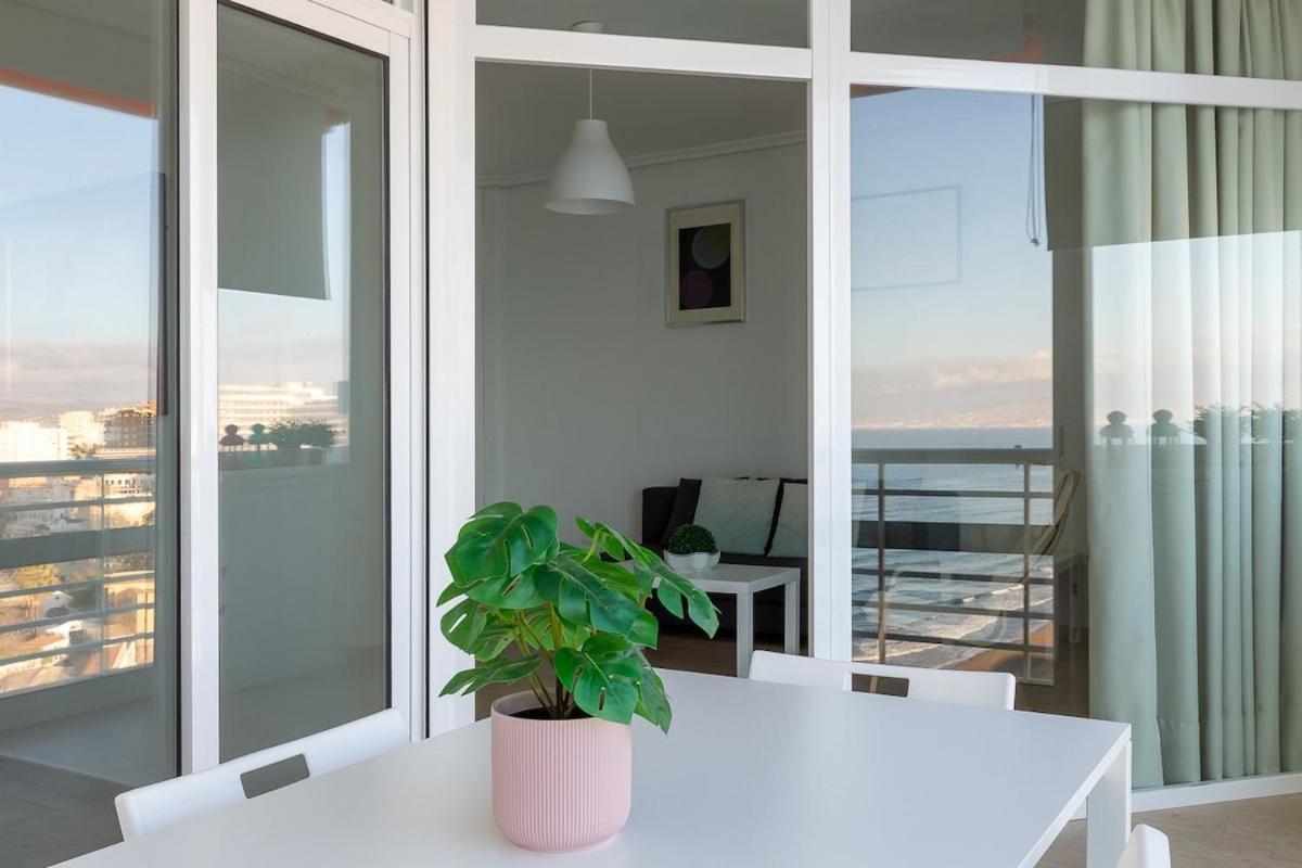 ¡Magnificas Vistas Al Mar! Piscina Y Wifi Gratis Apartman Torremolinos Kültér fotó