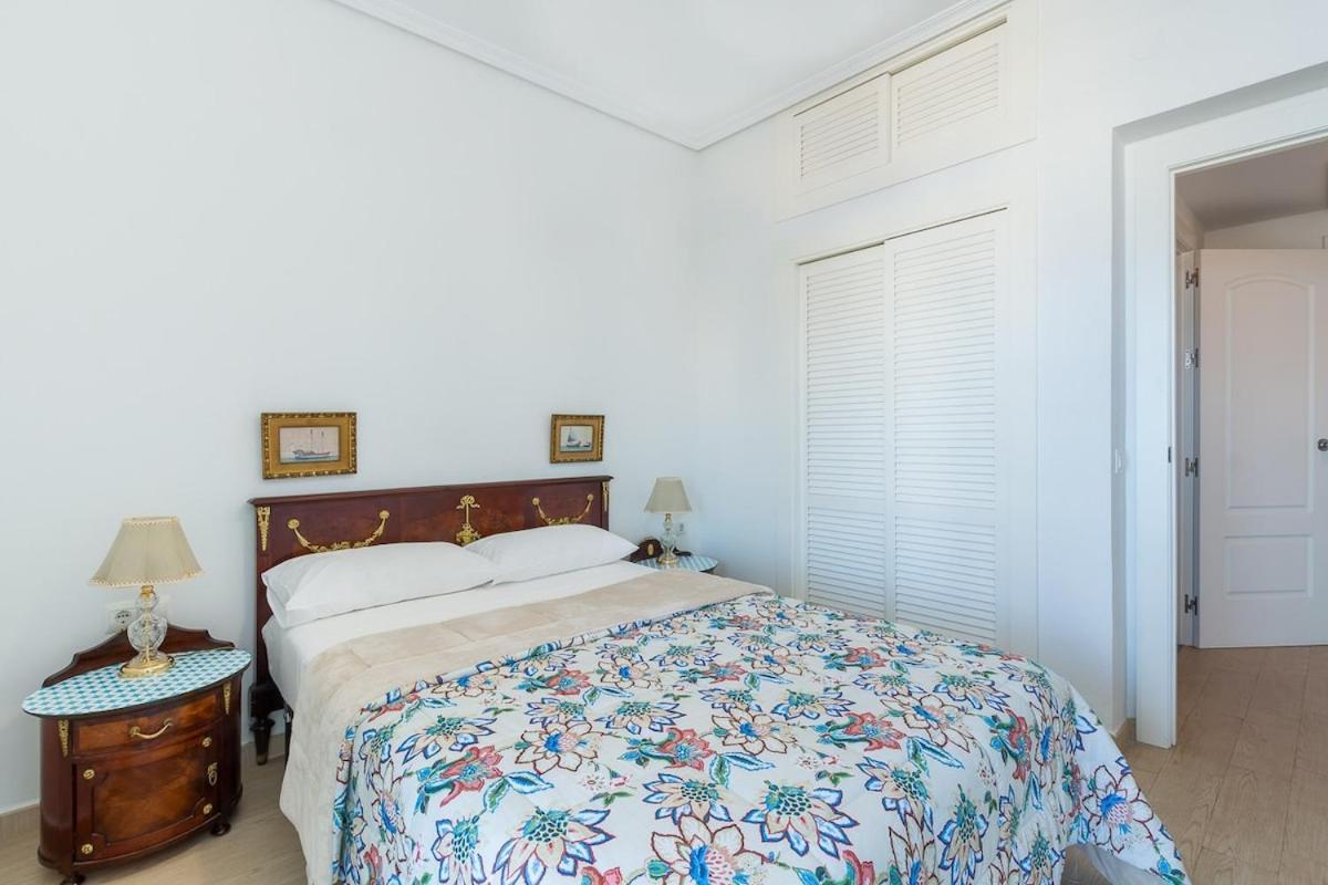 ¡Magnificas Vistas Al Mar! Piscina Y Wifi Gratis Apartman Torremolinos Kültér fotó