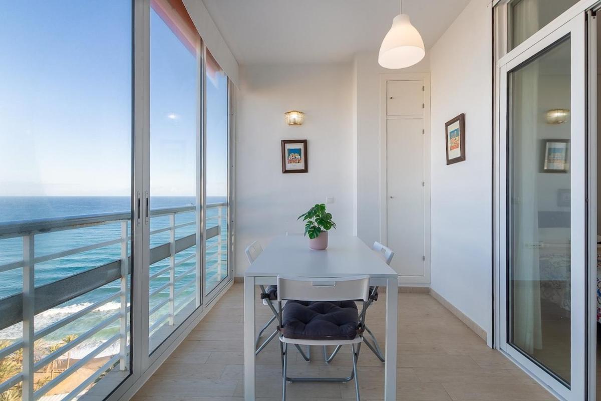 ¡Magnificas Vistas Al Mar! Piscina Y Wifi Gratis Apartman Torremolinos Kültér fotó