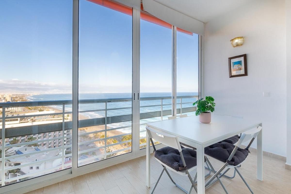 ¡Magnificas Vistas Al Mar! Piscina Y Wifi Gratis Apartman Torremolinos Kültér fotó
