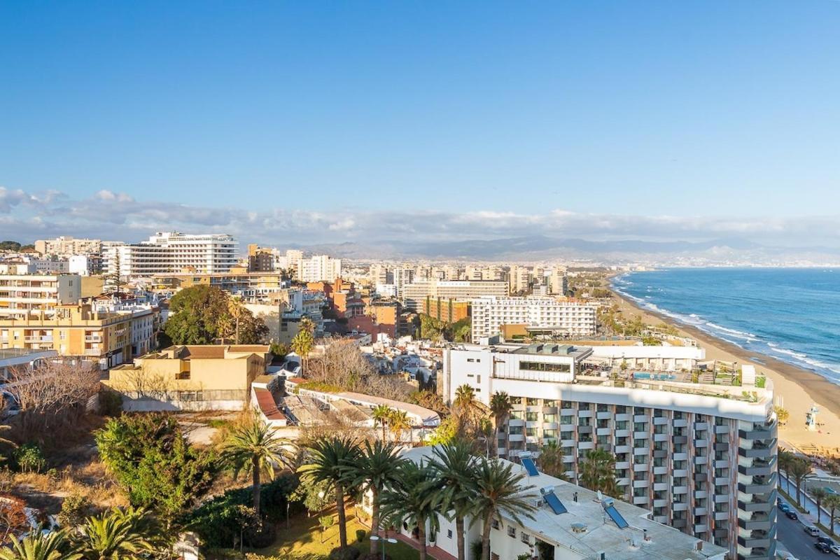 ¡Magnificas Vistas Al Mar! Piscina Y Wifi Gratis Apartman Torremolinos Kültér fotó