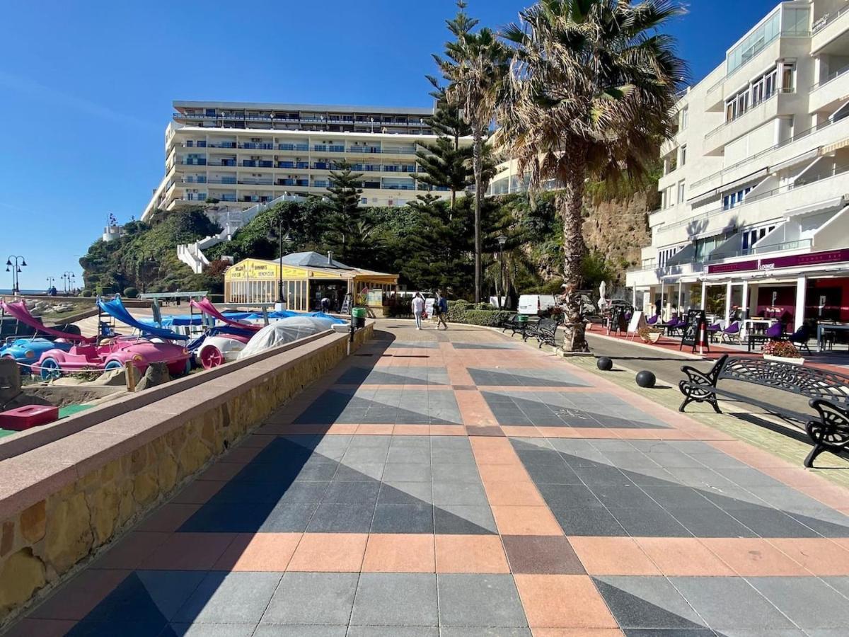 ¡Magnificas Vistas Al Mar! Piscina Y Wifi Gratis Apartman Torremolinos Kültér fotó